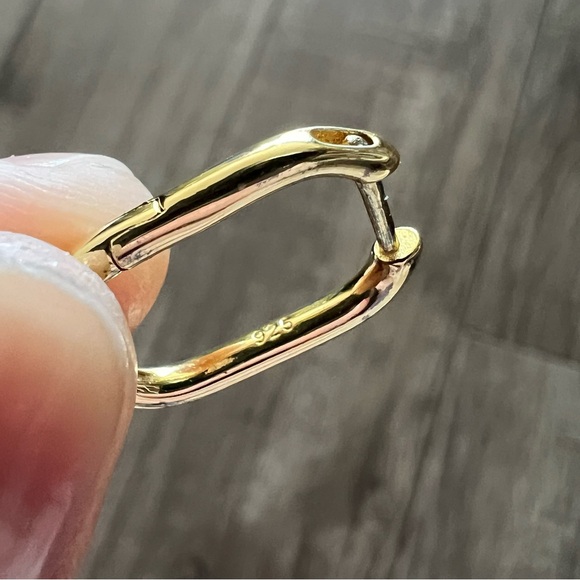 Gold Tone Rectangular Clicker Hoops - Picture 3 of 4